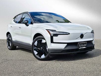 New 2025 Volvo EX30 Plus w/ Protection Package Premier