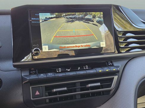 Used 2026 Toyota Camry SE w/ Convenience Package image 24