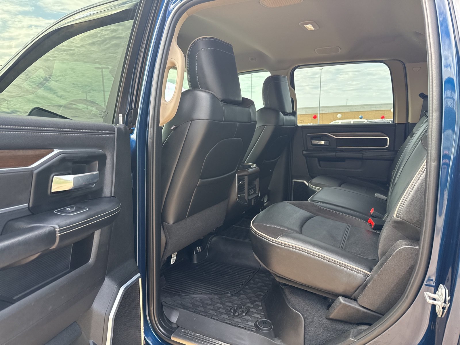 Used 2022 RAM 2500 Laramie AWD/4WD image 26