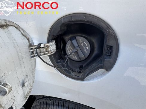 Used 2018 RAM ProMaster City SLT w/ Lights & Wheels Group image 16