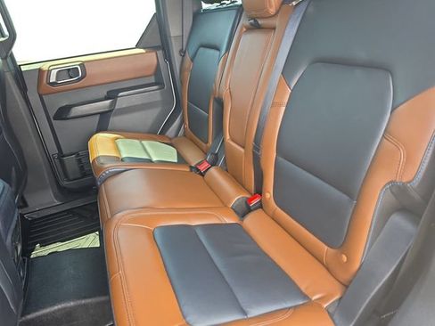 Used 2024 Ford Bronco Outer Banks AWD/4WD image 15