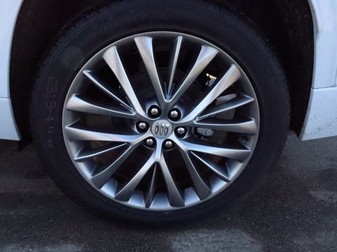 New 2026 Buick Enclave Avenir w/ Super Cruise Package image 22