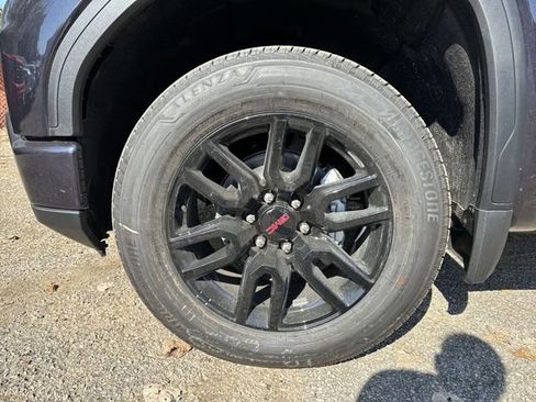 New 2026 GMC Sierra 1500 Elevation image 10