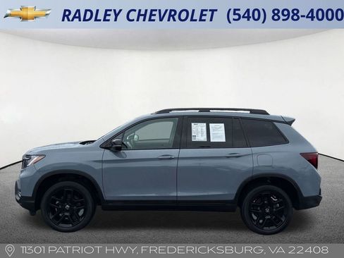 Used 2025 Honda Passport Black Edition image 17
