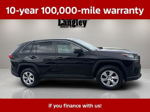 Used 2022 Toyota RAV4 LE AWD/4WD image 4