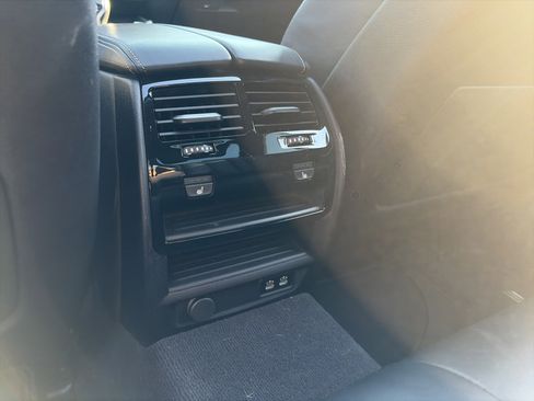 Used 2023 BMW M550i xDrive w/ Executive Package image 27