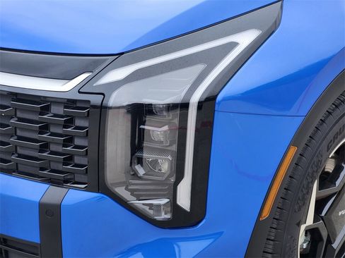 Certified 2026 Kia Sportage EX w/ EX Panorama Roof Package image 8