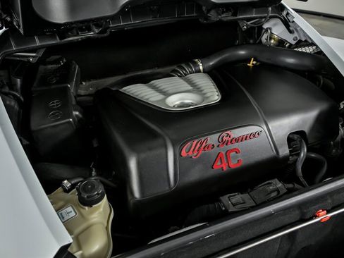 Used 2015 Alfa Romeo 4C Coupe w/ Leather Interior Group RWD image 15