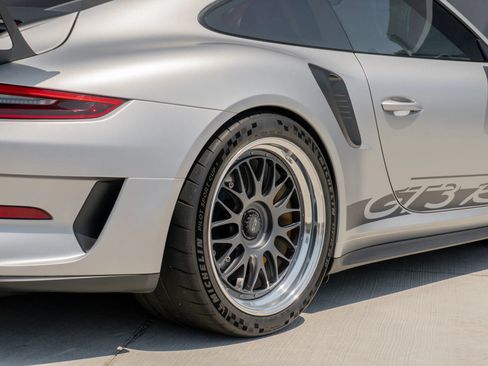 Used 2019 Porsche 911 GT3 RS RWD image 34
