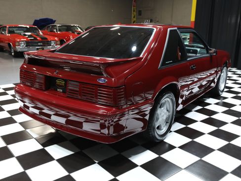 Used 1990 Ford Mustang GT RWD image 20
