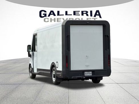 Used 2025 Chevrolet Brightdrop 600 w/ Power Door Package image 5
