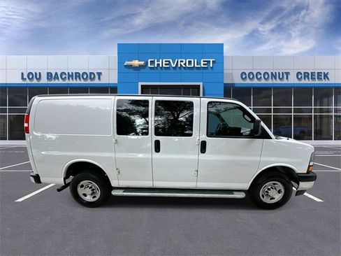 Used 2024 Chevrolet Express 2500 w/ Driver Convenience Package image 9