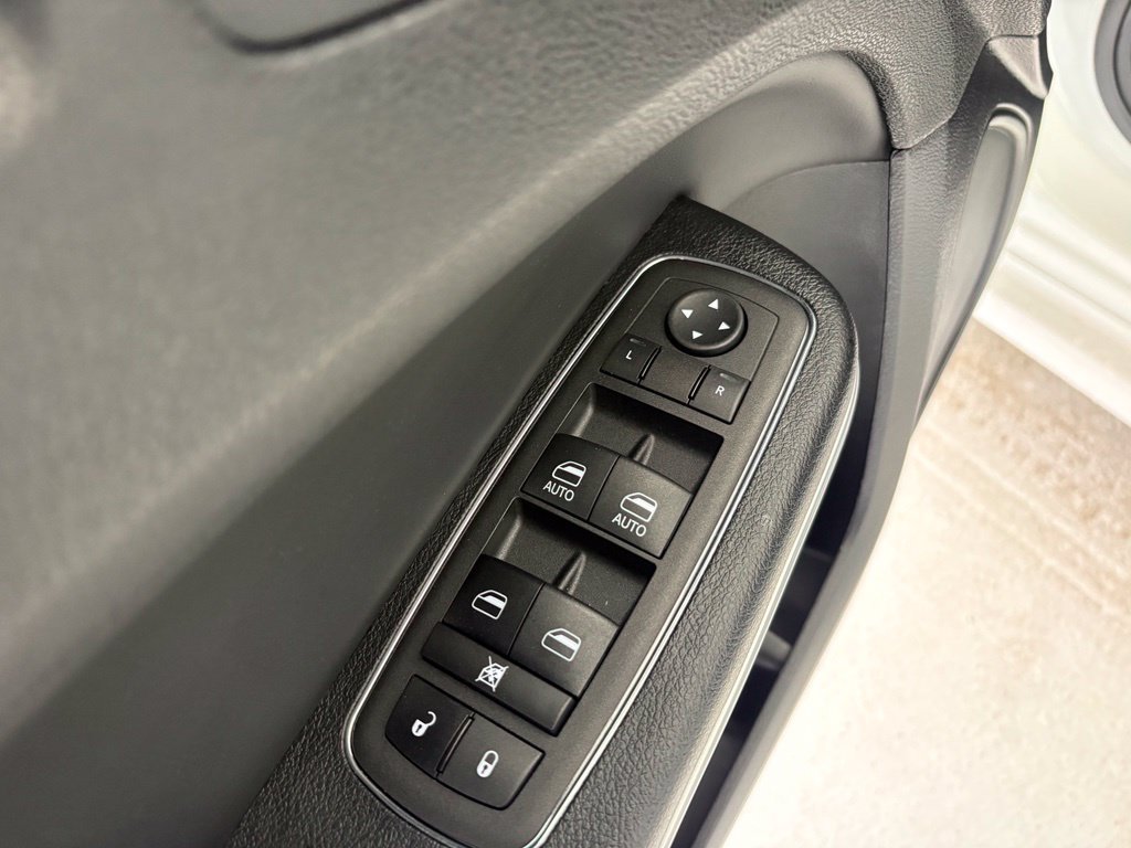 Used 2023 Chrysler 300 S w/ Comfort Group RWD image 25
