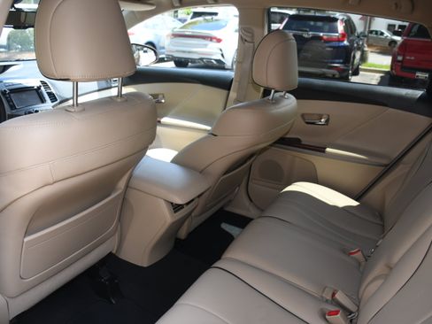 Used 2014 Toyota Venza XLE AWD/4WD image 16