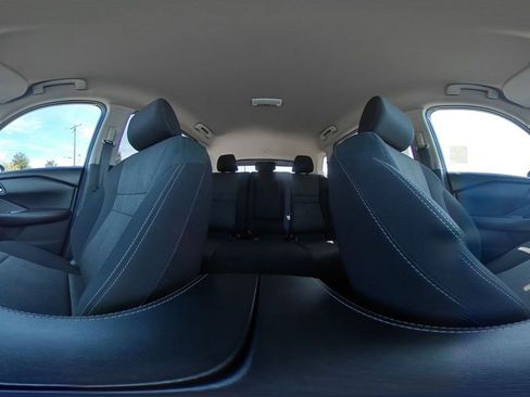 Used 2025 Nissan Rogue SV FWD image 44