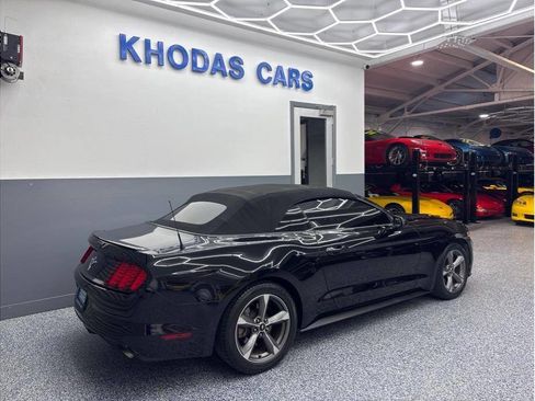 Used 2016 Ford Mustang Convertible w/ Equipment Group 051A RWD image 8
