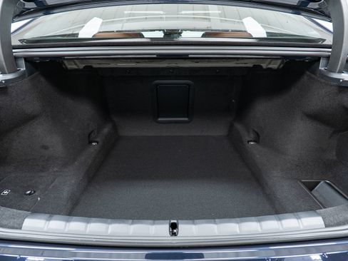 Used 2025 BMW 760i xDrive w/ Executive Package image 10