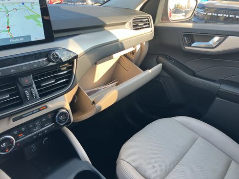 Used 2021 Ford Escape SEL image 29