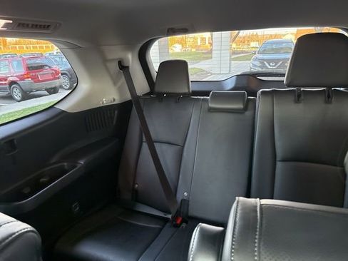 Used 2024 Toyota Grand Highlander Limited image 17