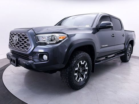 Used 2021 Toyota Tacoma TRD Off-Road AWD/4WD image 7