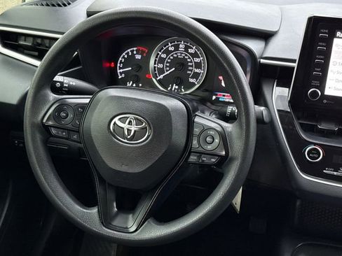 Used 2021 Toyota Corolla LE FWD image 13