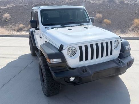 Used 2023 Jeep Wrangler Sport AWD/4WD image 3