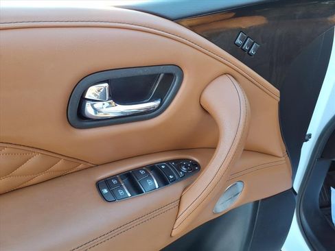 Used 2023 INFINITI QX80 Sensory w/ All-Season Package image 12