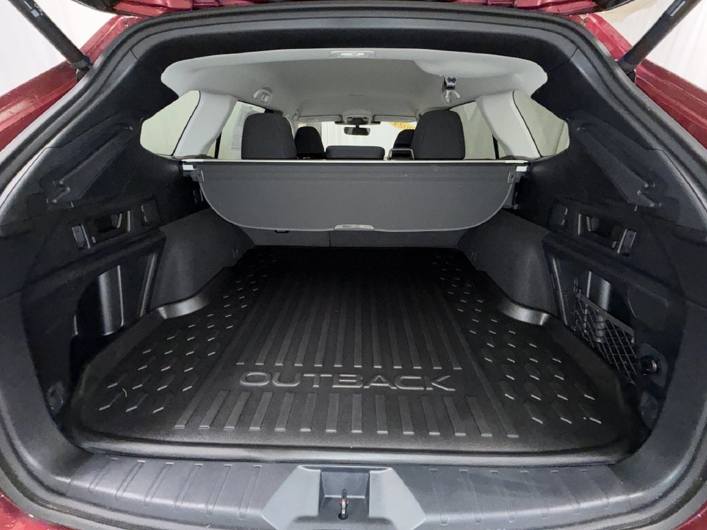 Used 2024 Subaru Outback Premium AWD/4WD image 16
