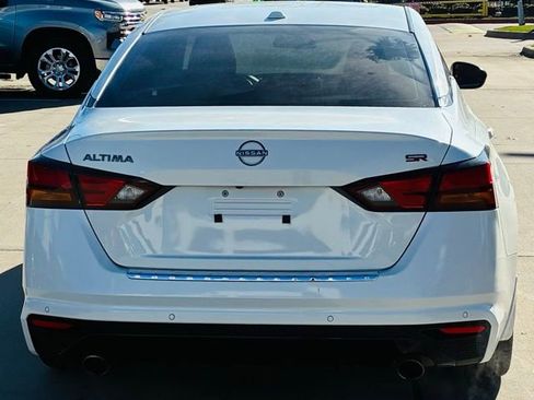 Used 2023 Nissan Altima 2.5 SR image 3