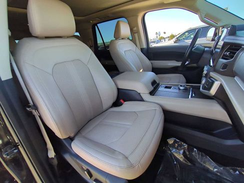 Used 2023 Ford Expedition Max Limited image 28