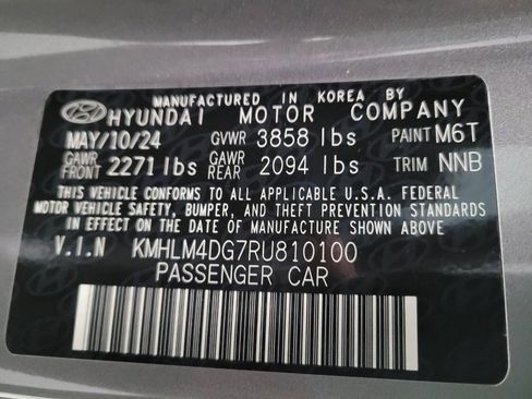 Used 2024 Hyundai Elantra SEL FWD image 33