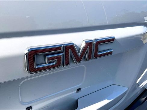 Used 2017 GMC Yukon SLT image 24