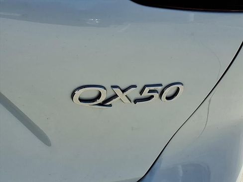 Used 2019 INFINITI QX50 Essential w/ Premium Heat Package image 10