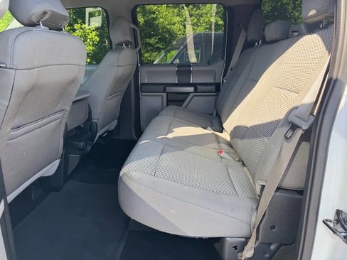 Used 2016 Ford F150 XLT AWD/4WD image 21