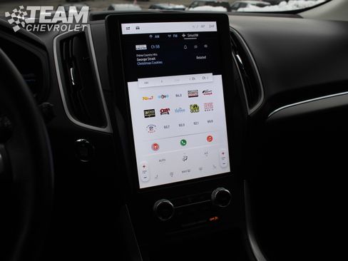 Used 2022 Ford Edge SEL image 15