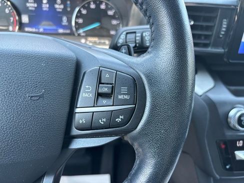 Used 2020 Ford Explorer XLT w/ Equipment Group 202A AWD/4WD image 19