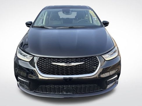 Used 2024 Chrysler Pacifica Limited image 9