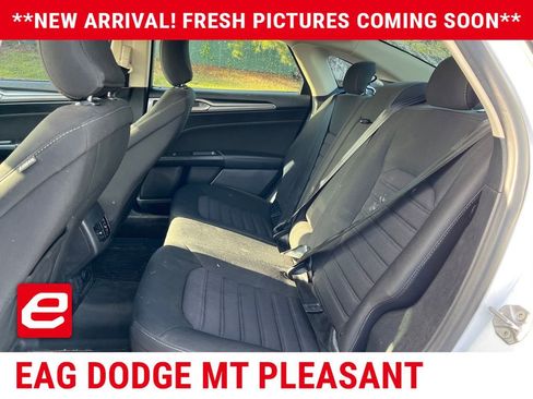 Used 2019 Ford Fusion SE FWD image 10