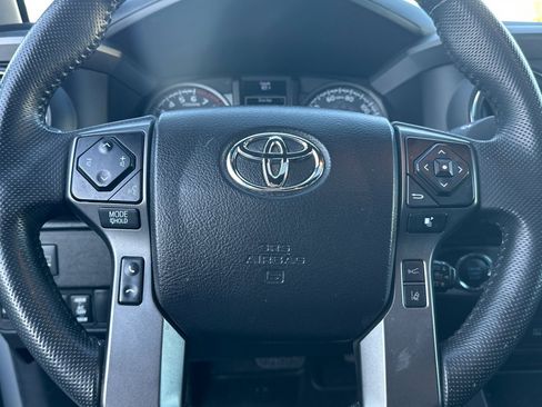 Used 2021 Toyota Tacoma TRD Off-Road image 25