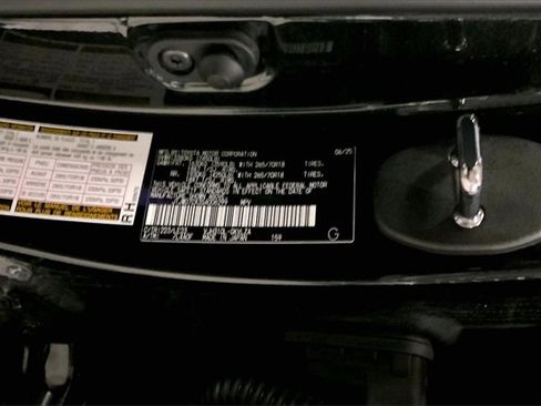 Used 2025 Lexus LX 700h Overtrail image 21