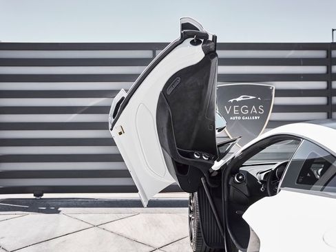 Used 2012 McLaren MP4-12C Coupe RWD image 30