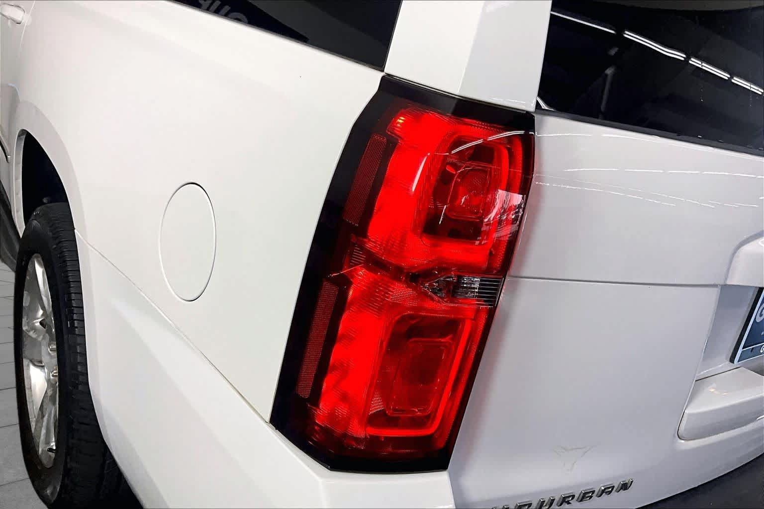 Used 2015 Chevrolet Suburban LT w/ Texas Edition RWD image 27