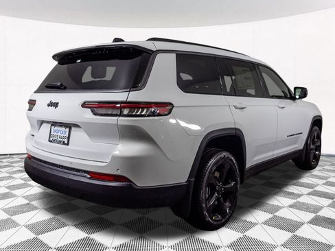 New 2026 Jeep Grand Cherokee L Limited w/ Limited Altitude Package AWD/4WD image 15