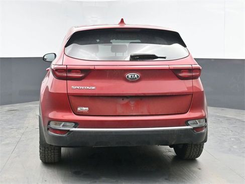Used 2022 Kia Sportage LX image 9