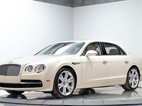Used 2016 Bentley Flying Spur W12 AWD/4WD image 2