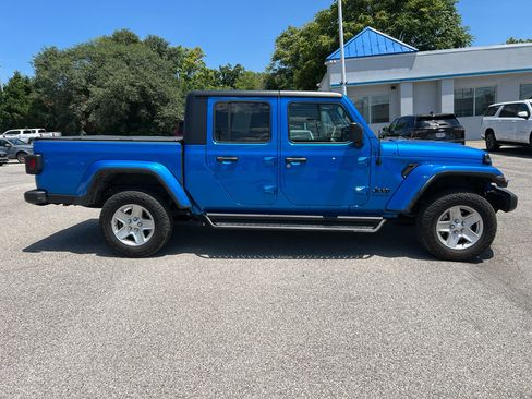Used 2022 Jeep Gladiator Sport AWD/4WD image 4