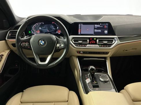 Used 2022 BMW 330i Sedan w/ Convenience Package RWD image 9