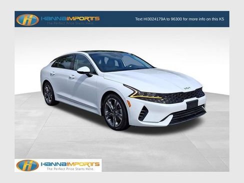 Used 2022 Kia K5 EX FWD image 1