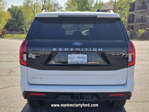 New 2026 Ford Expedition Active RWD image 11