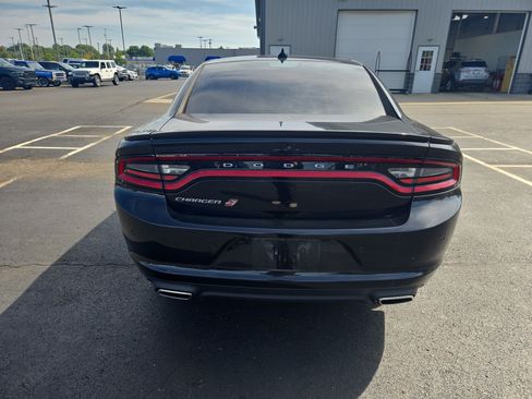 Used 2020 Dodge Charger SXT AWD/4WD image 6